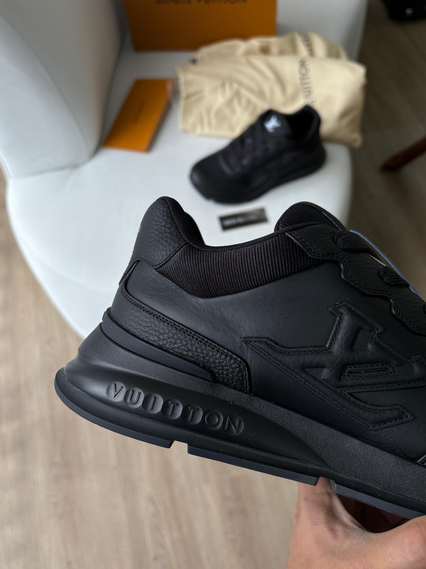 LV