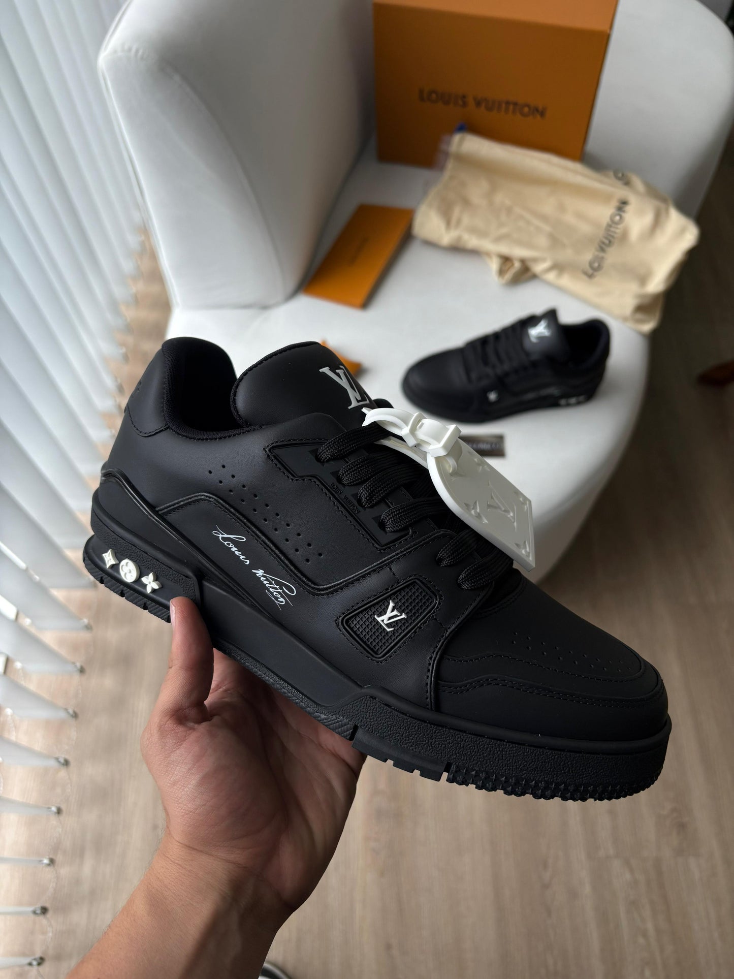 LV